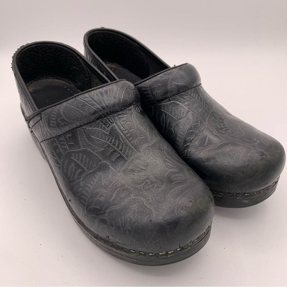 Womens Dansko Professional Tooled Black Leather‎ Clogs Shoes Size 38 US 7.5